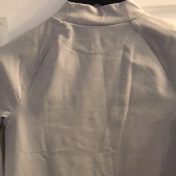 Boys gray and white long sleeve shirt - Picture 6 of 7